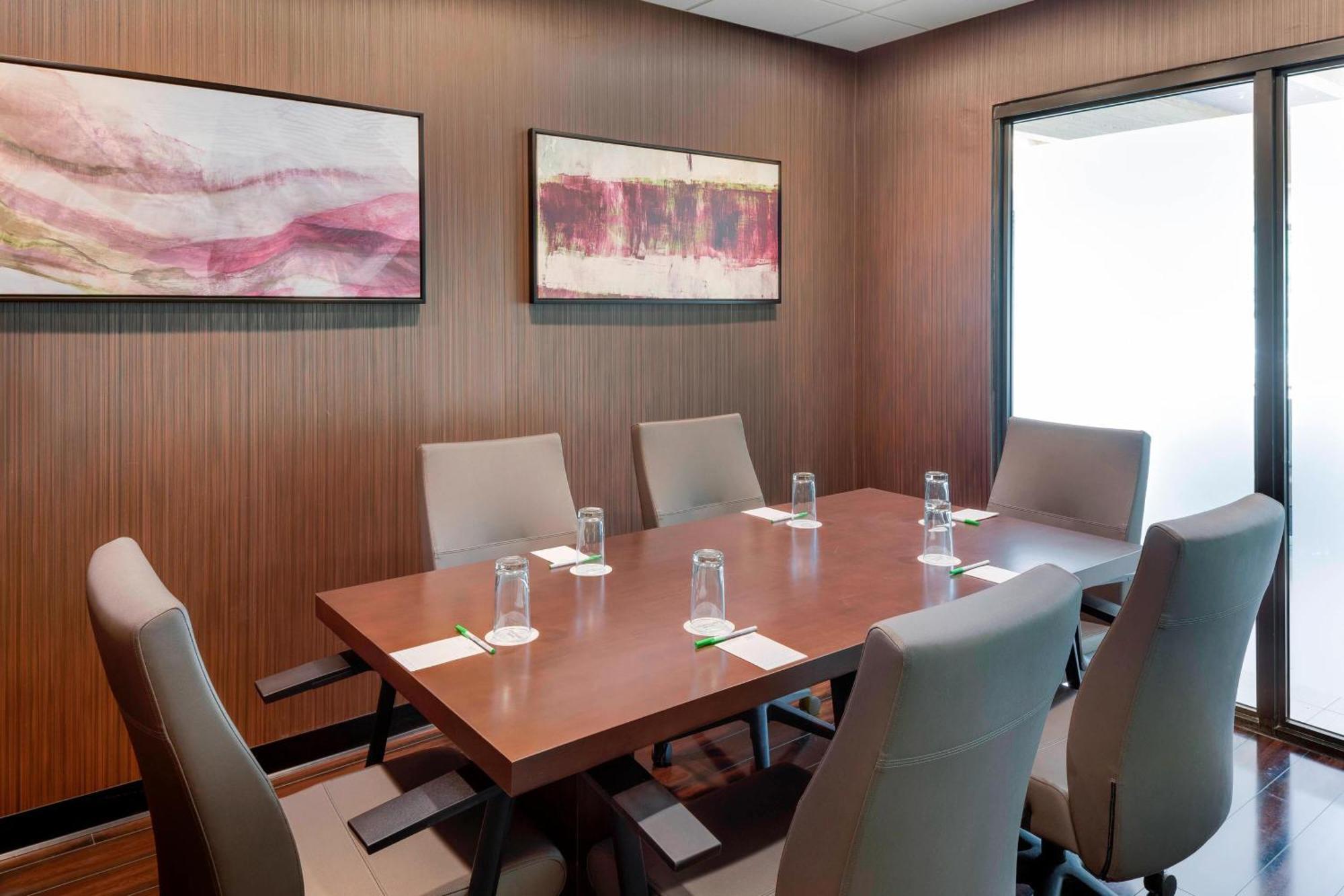 Courtyard By Marriott Portsmouth Hotell Eksteriør bilde