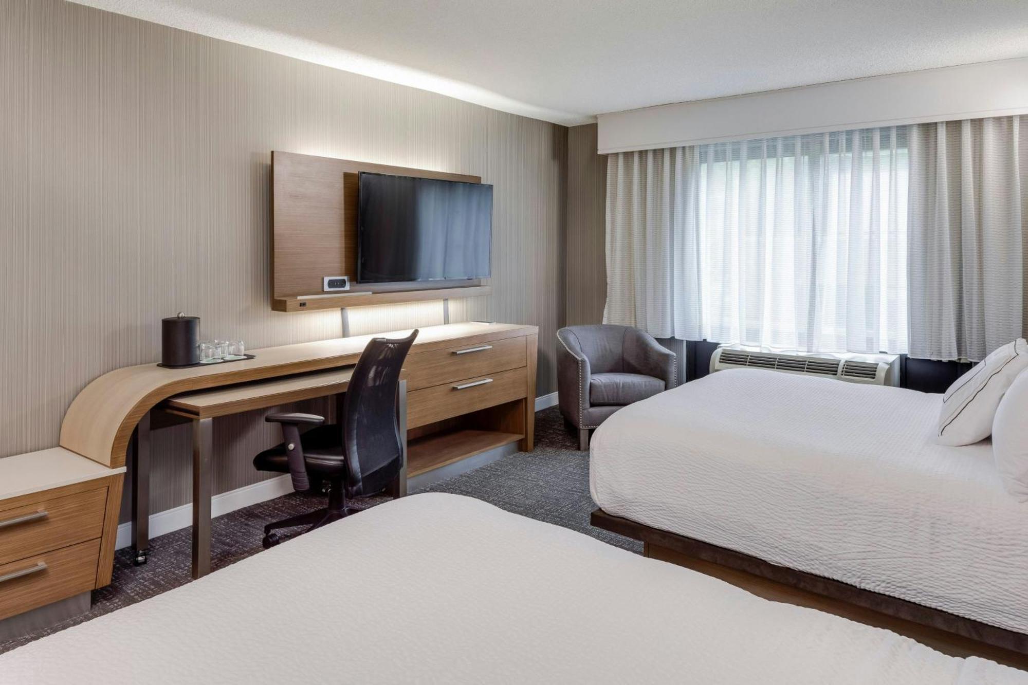 Courtyard By Marriott Portsmouth Hotell Eksteriør bilde