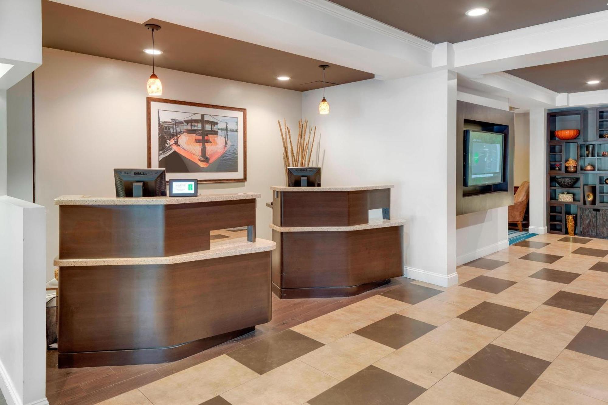 Courtyard By Marriott Portsmouth Hotell Eksteriør bilde