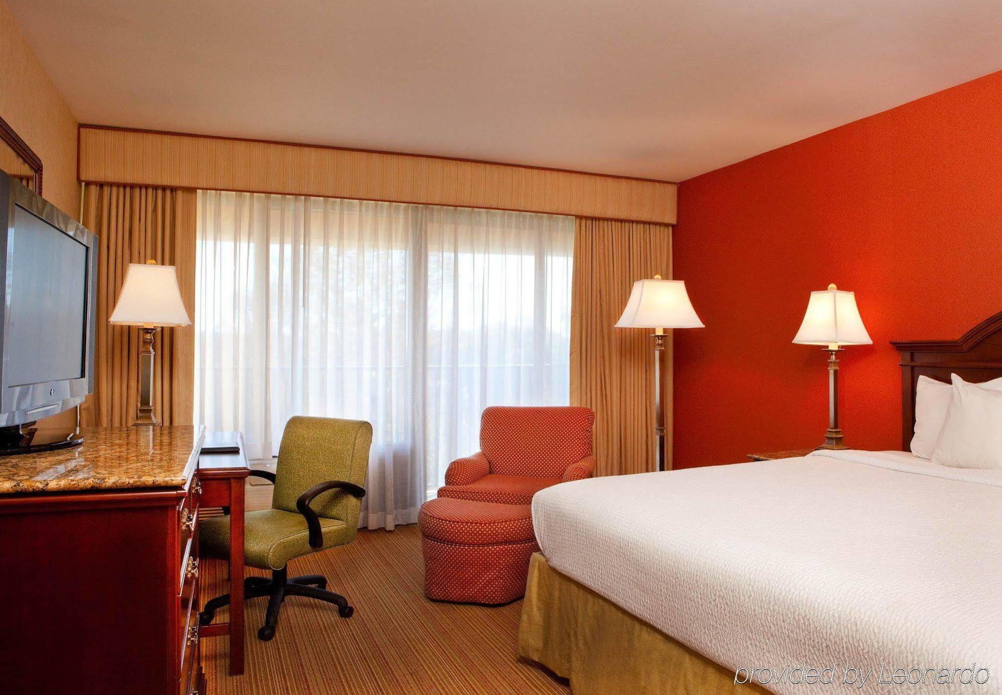 Courtyard By Marriott Portsmouth Hotell Eksteriør bilde